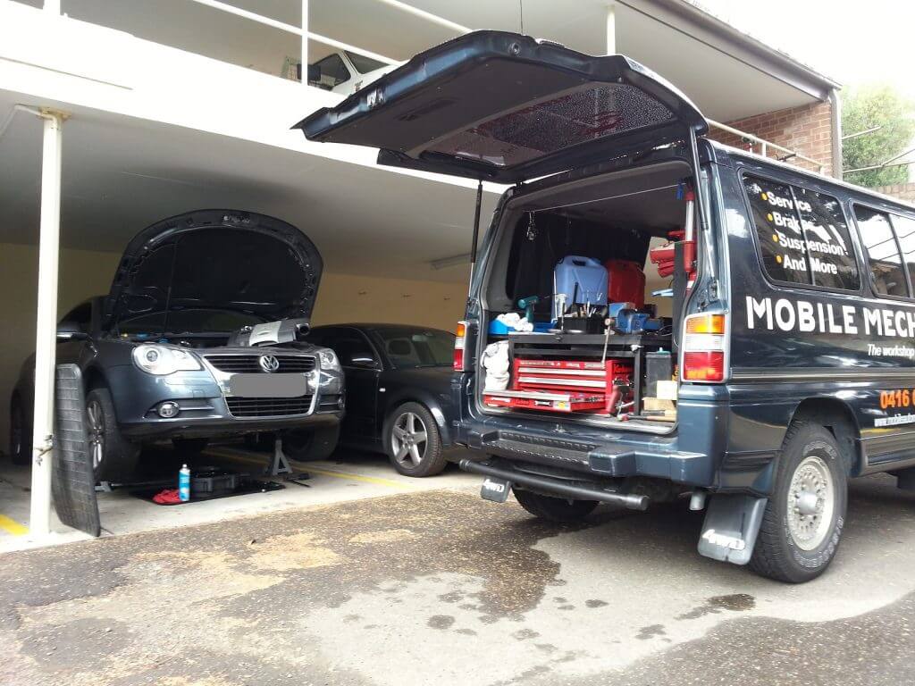 24/7 On the go mechanic emergency roadside car careOn location car and truck repairs